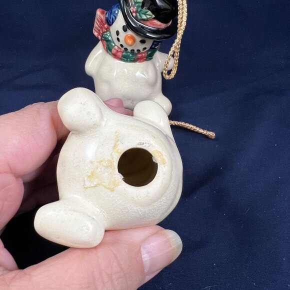 Set Of 2 Ceramic Snowman Christmas Ornaments With Gold Hanging Loop & Festive De - Picture 4 of 6